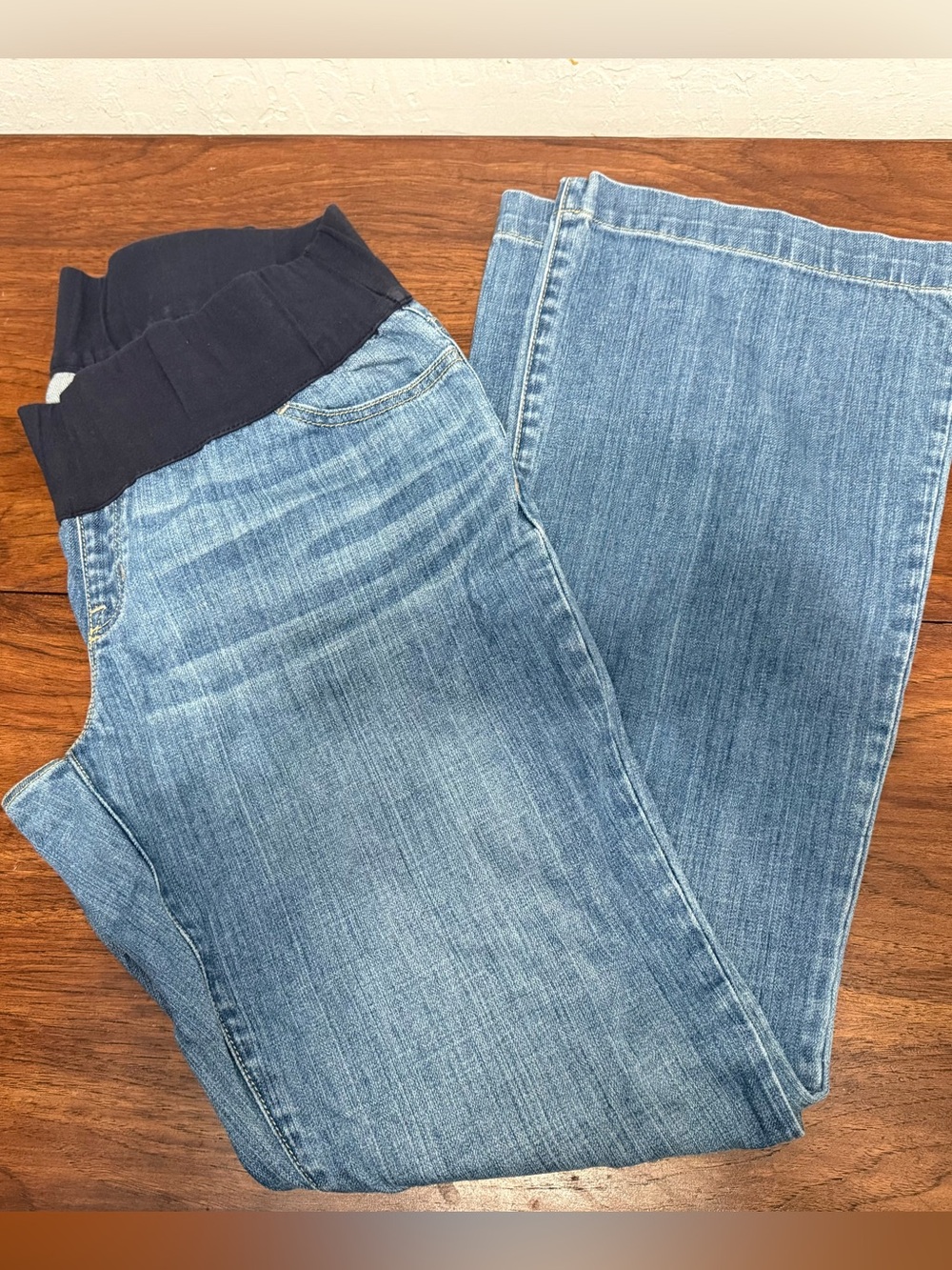 GAP Light Blue Denim Maternity Jeans with Navy Stretch Waistband